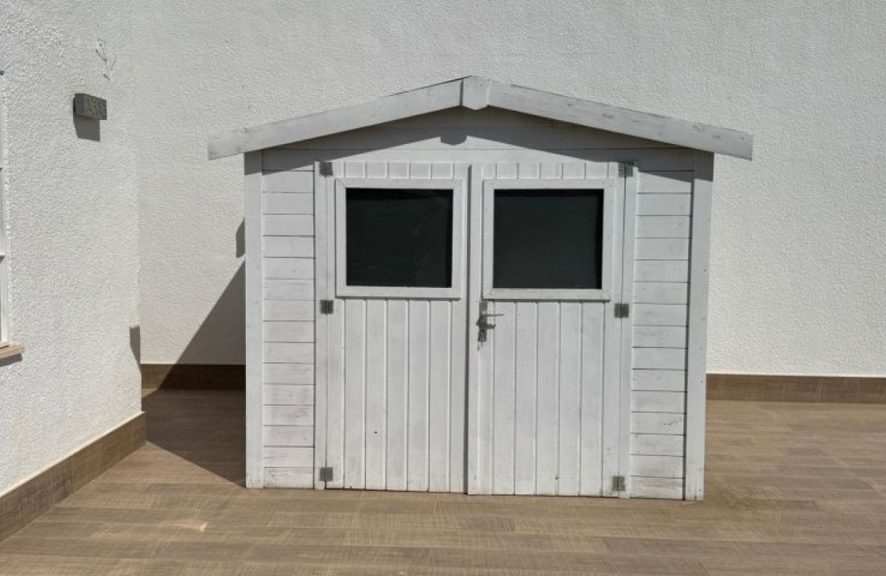 Resale - Villa -
Torrevieja - Costa Blanca