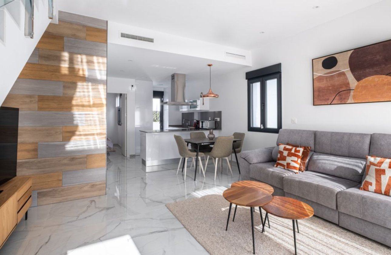 Resale - Villa -
Torrevieja - Costa Blanca