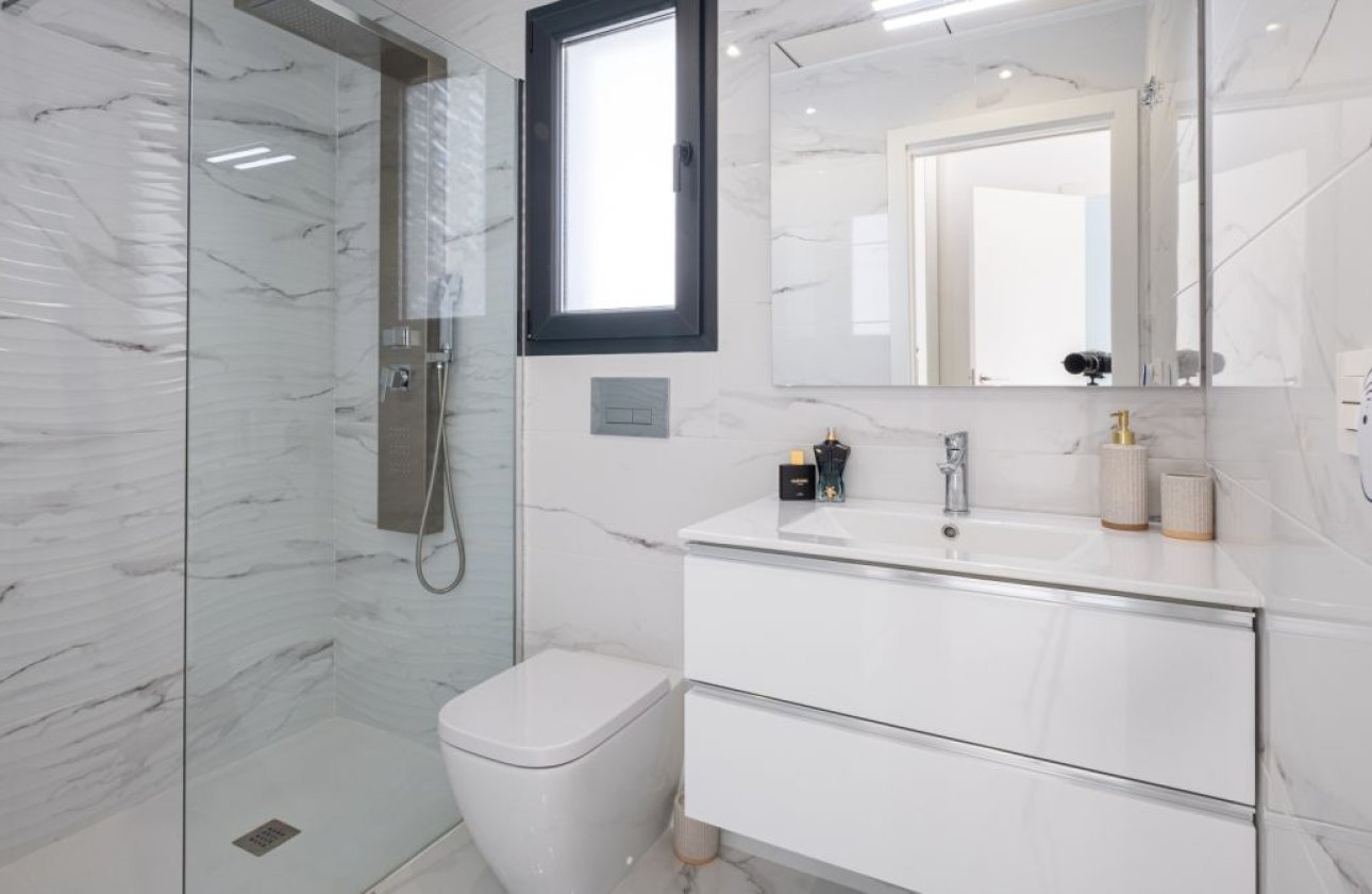 Resale - Villa -
Torrevieja - Costa Blanca