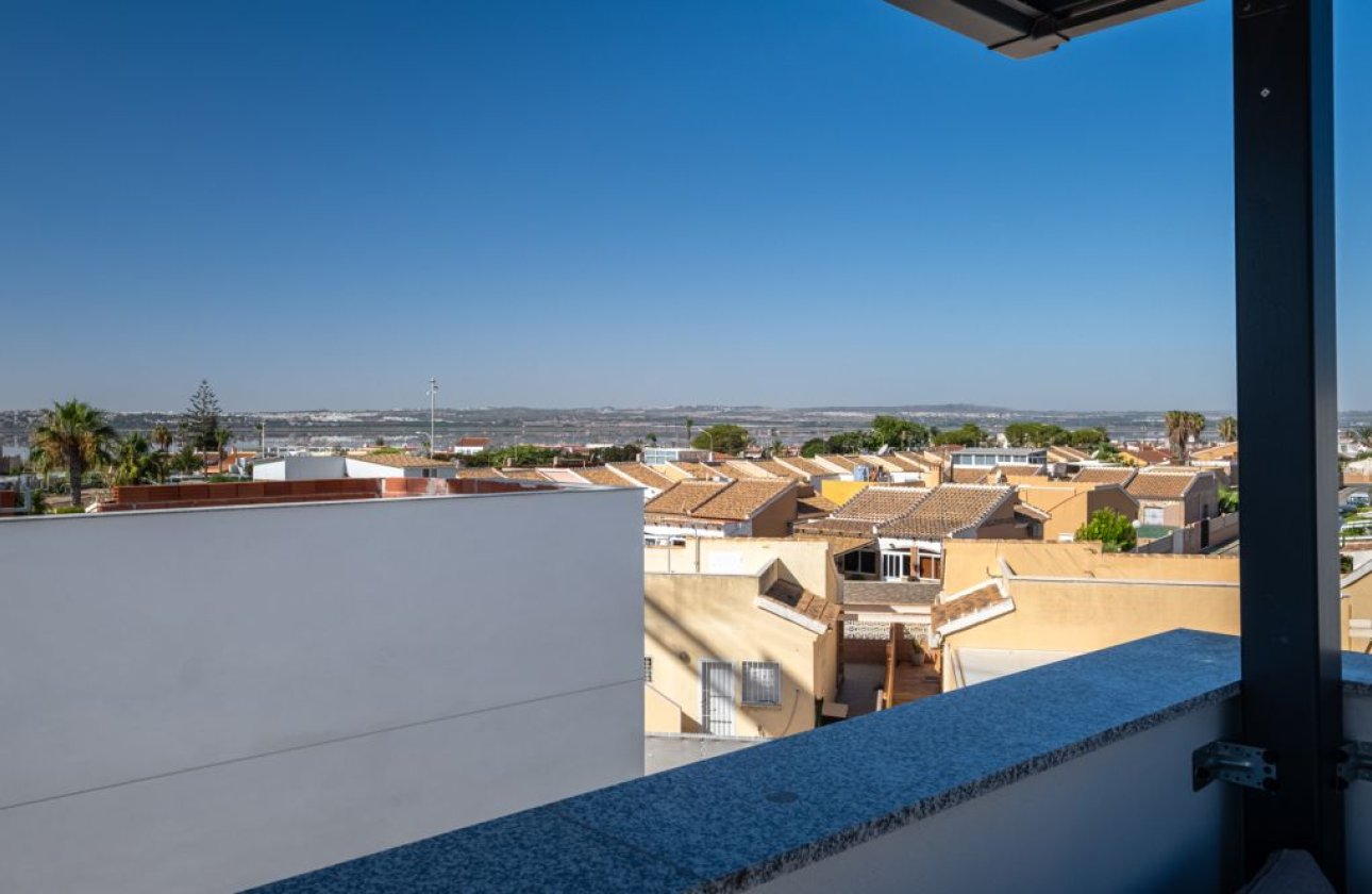 Resale - Villa -
Torrevieja - Costa Blanca