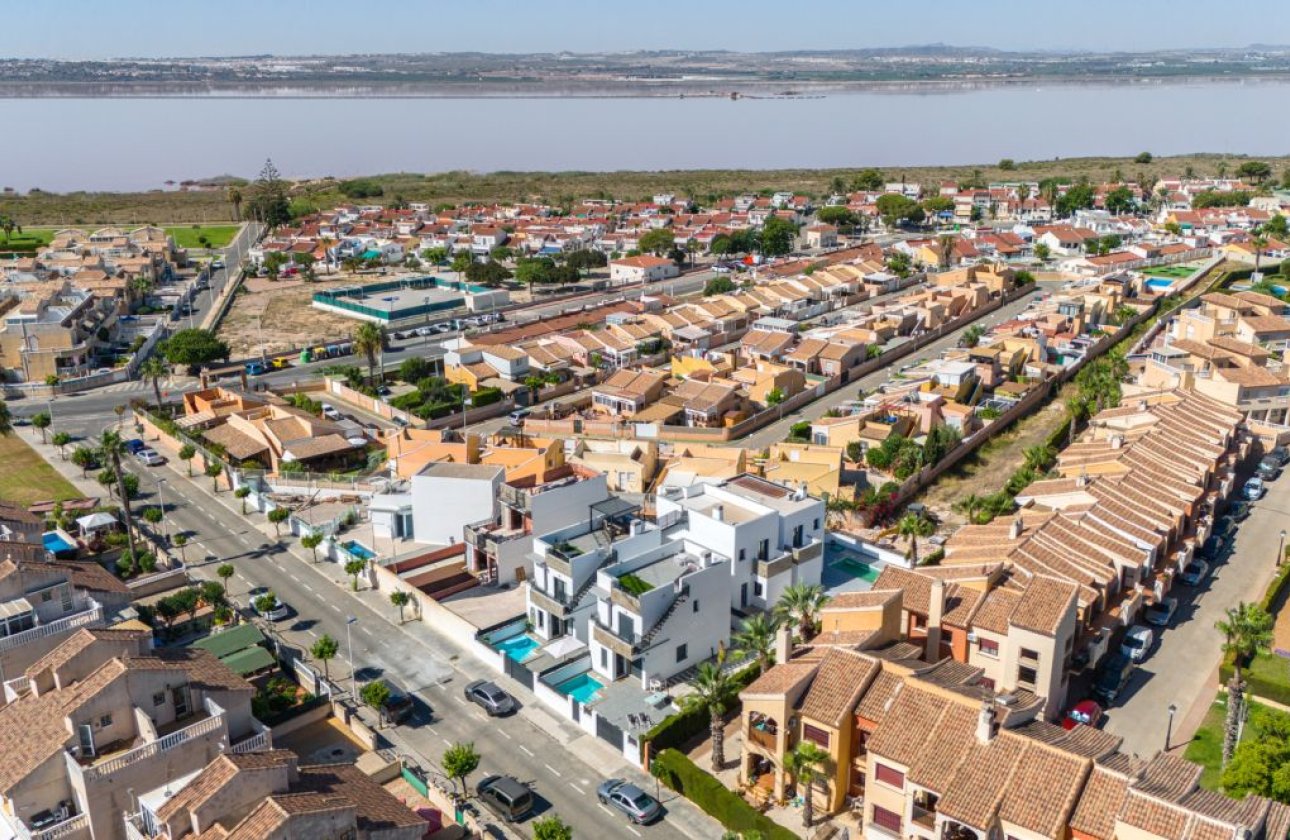 Resale - Villa -
Torrevieja - Costa Blanca