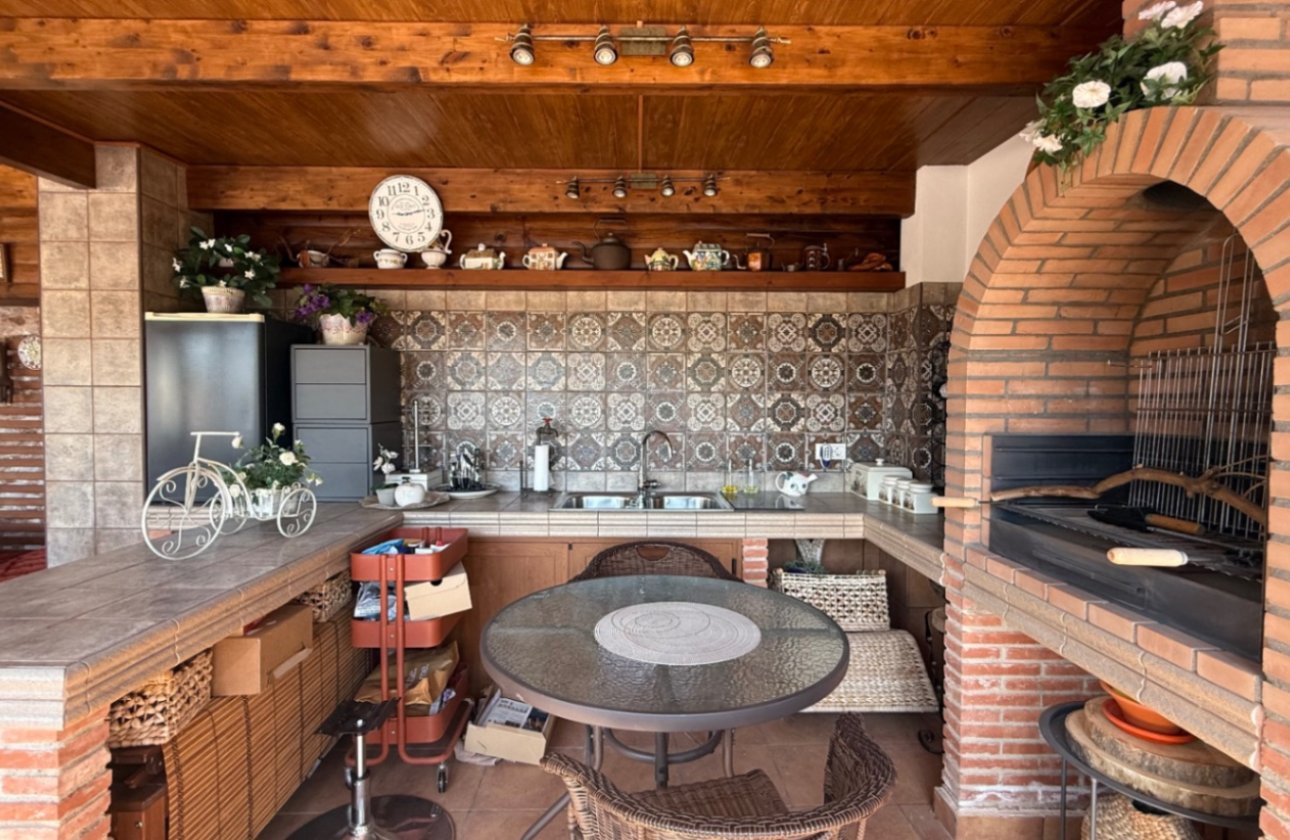 Resale - Villa -
Torrevieja - Costa Blanca