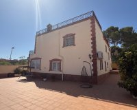 Resale - Villa -
Torrevieja - Costa Blanca