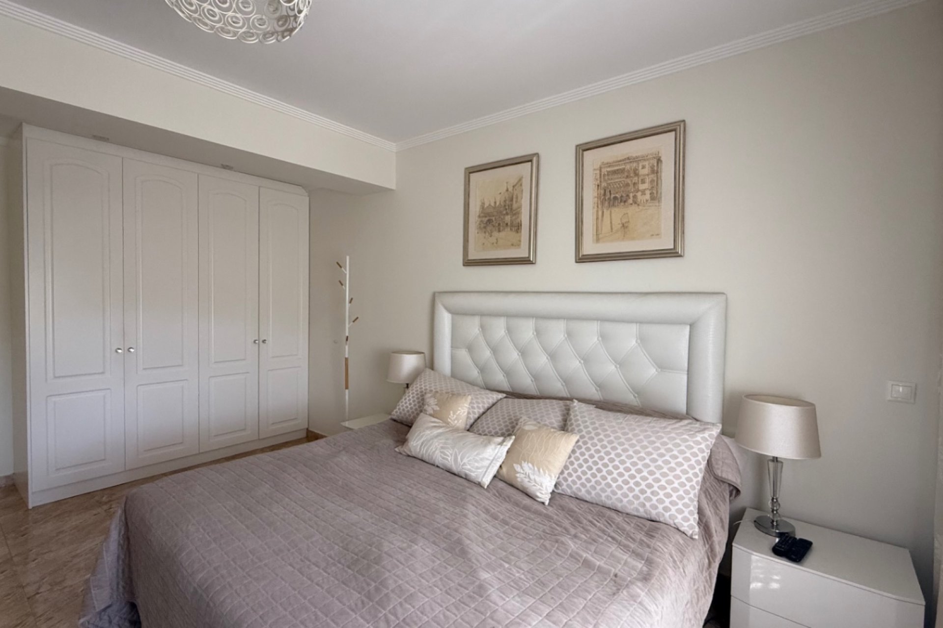 Resale - Villa -
Torrevieja - Costa Blanca