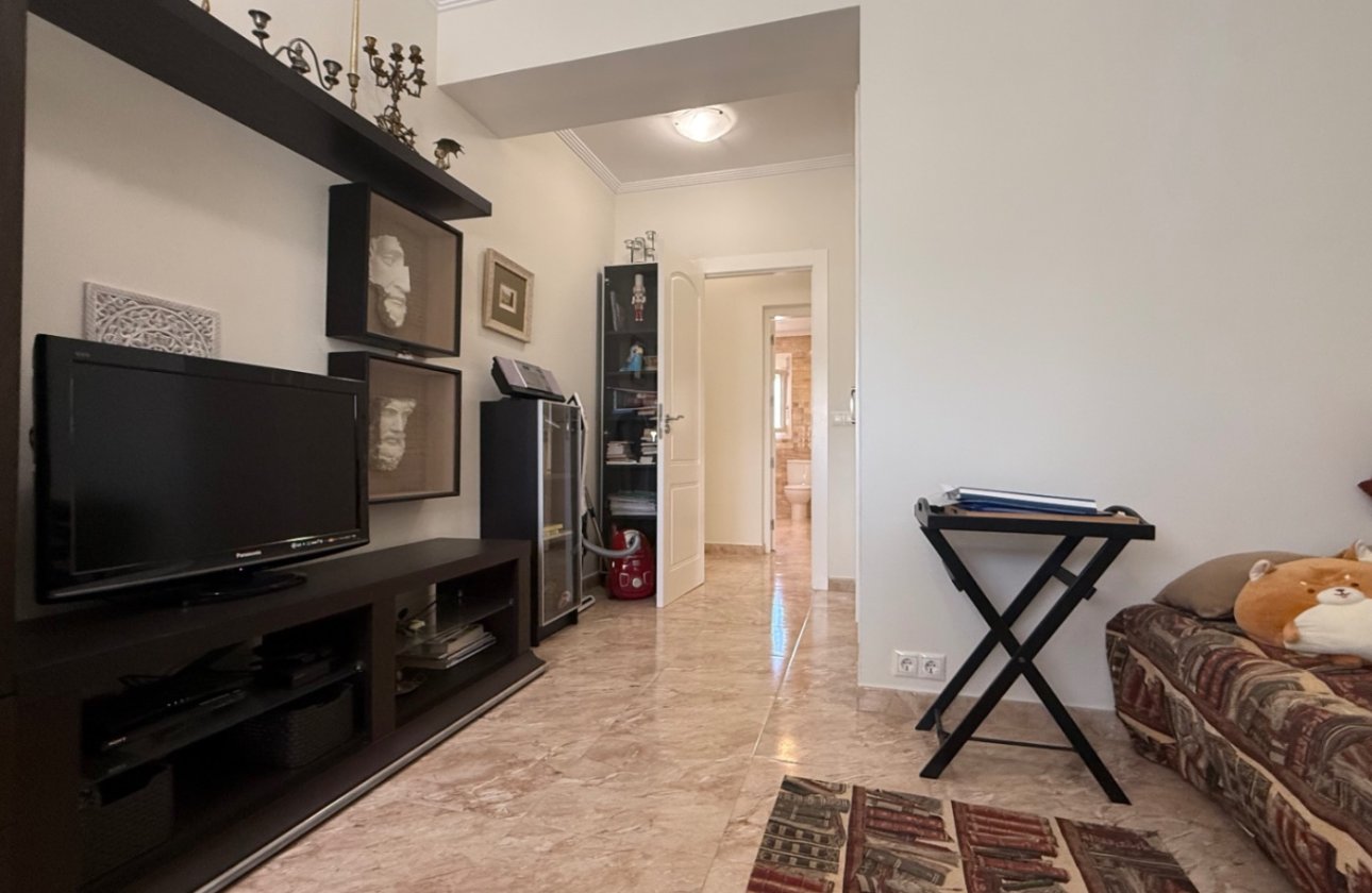 Resale - Villa -
Torrevieja - Costa Blanca