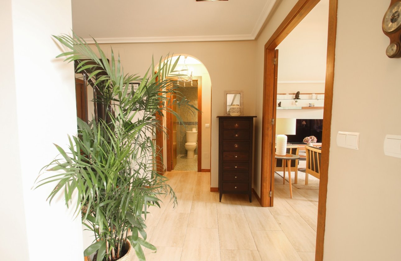 Resale - Villa -
Torrevieja - Costa Blanca