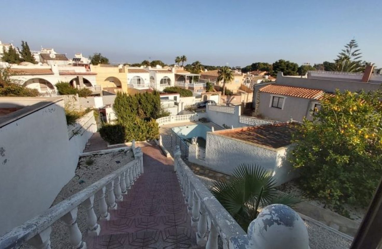 Resale - Villa -
Torrevieja - Costa Blanca