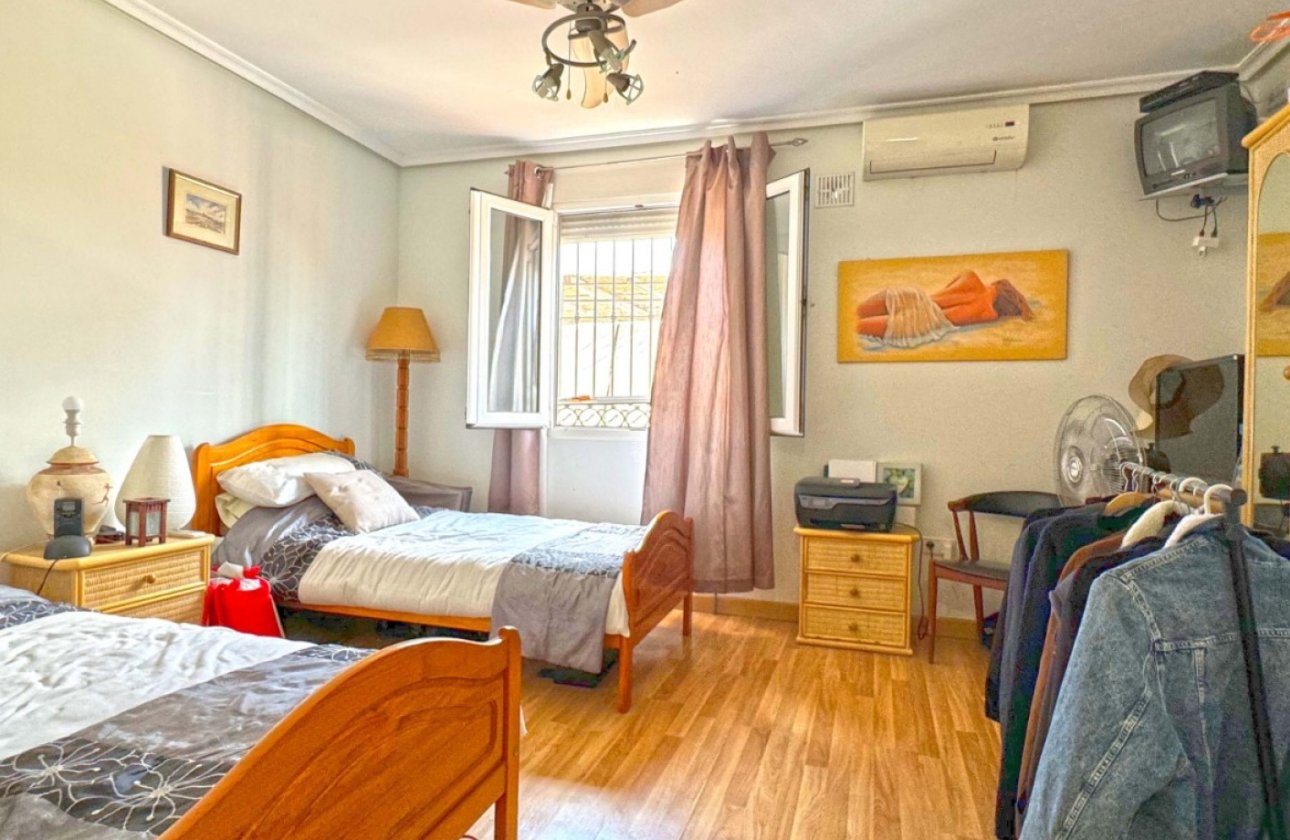 Resale - Villa -
Torrevieja - Costa Blanca