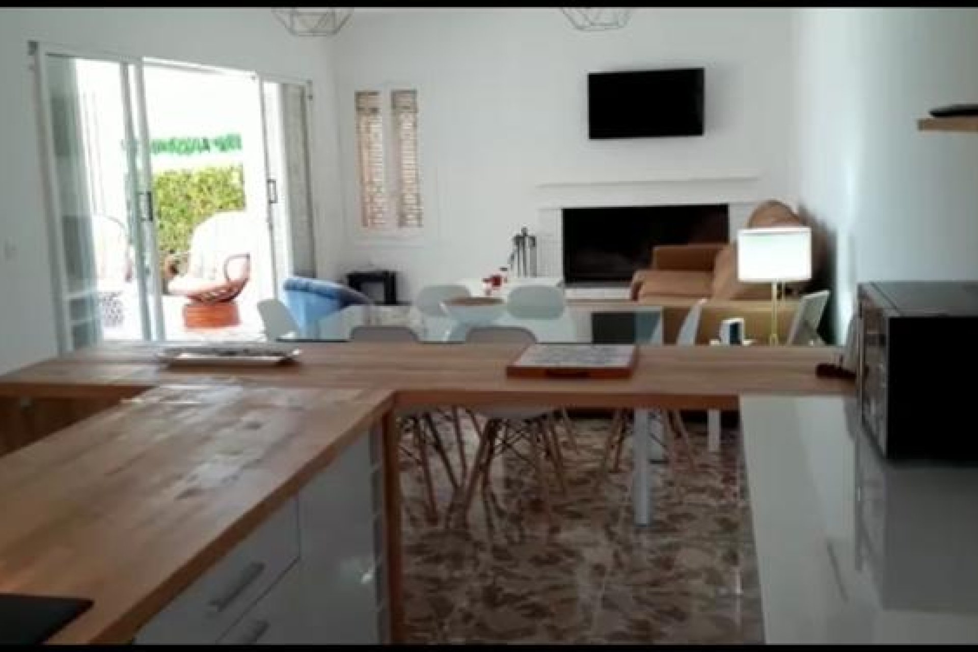 Resale - Villa -
Torrevieja - Costa Blanca