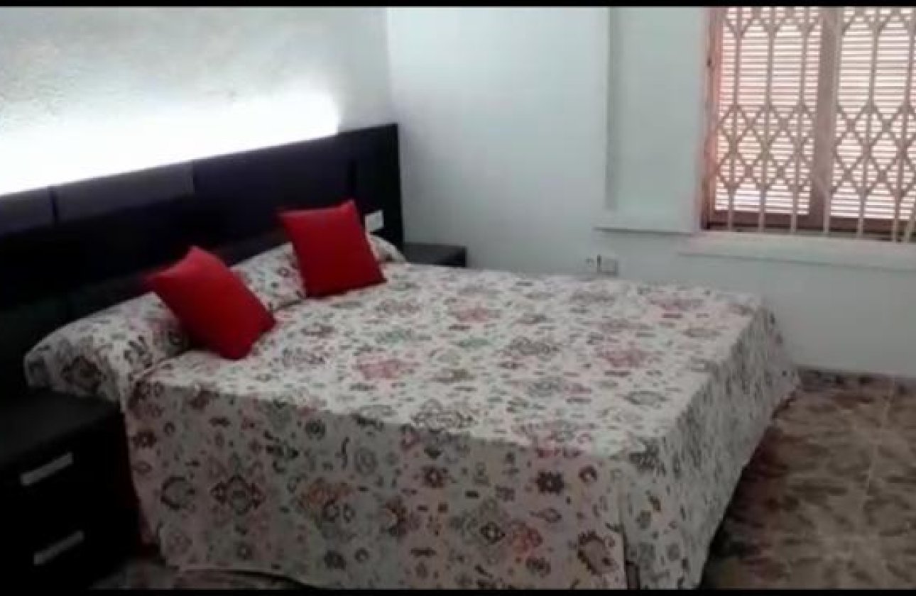 Resale - Villa -
Torrevieja - Costa Blanca