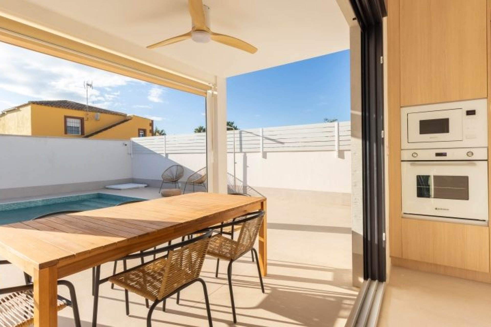 Resale - Villa -
Torrevieja - Costa Blanca