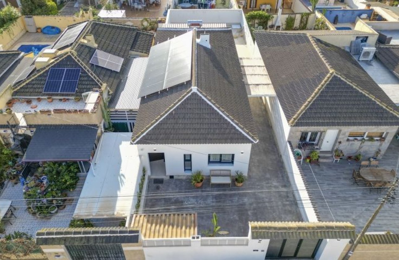 Resale - Villa -
Torrevieja - Costa Blanca