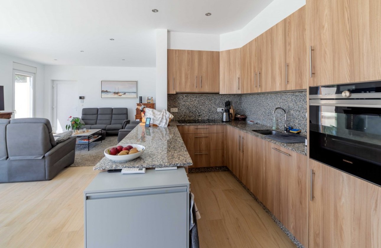 Resale - Villa -
Torrevieja - Costa Blanca