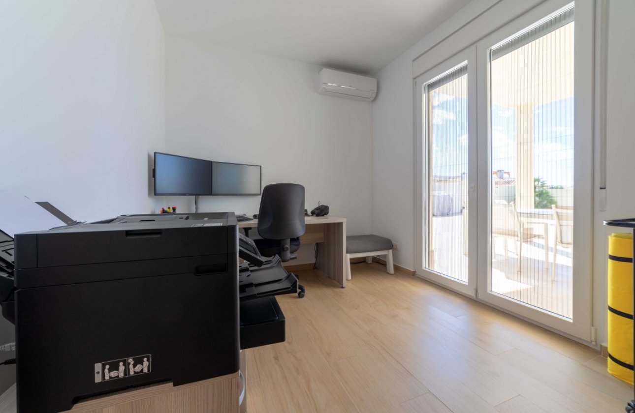 Resale - Villa -
Torrevieja - Costa Blanca