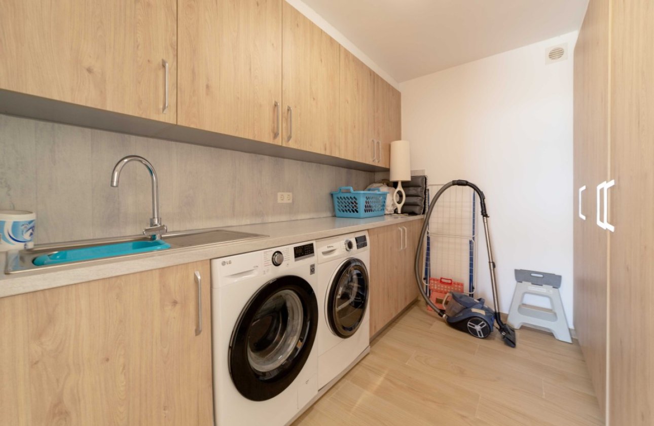 Resale - Villa -
Torrevieja - Costa Blanca