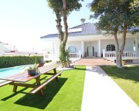 Resale - Villa -
Torrevieja - Costa Blanca
