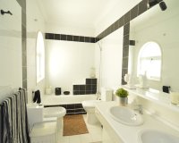 Resale - Villa -
Torrevieja - Costa Blanca