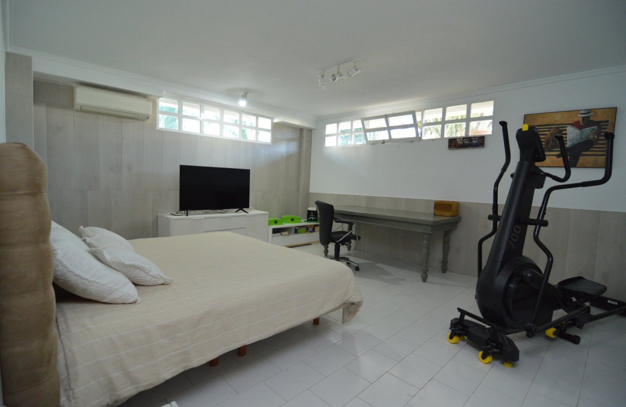 Resale - Villa -
Torrevieja - Costa Blanca