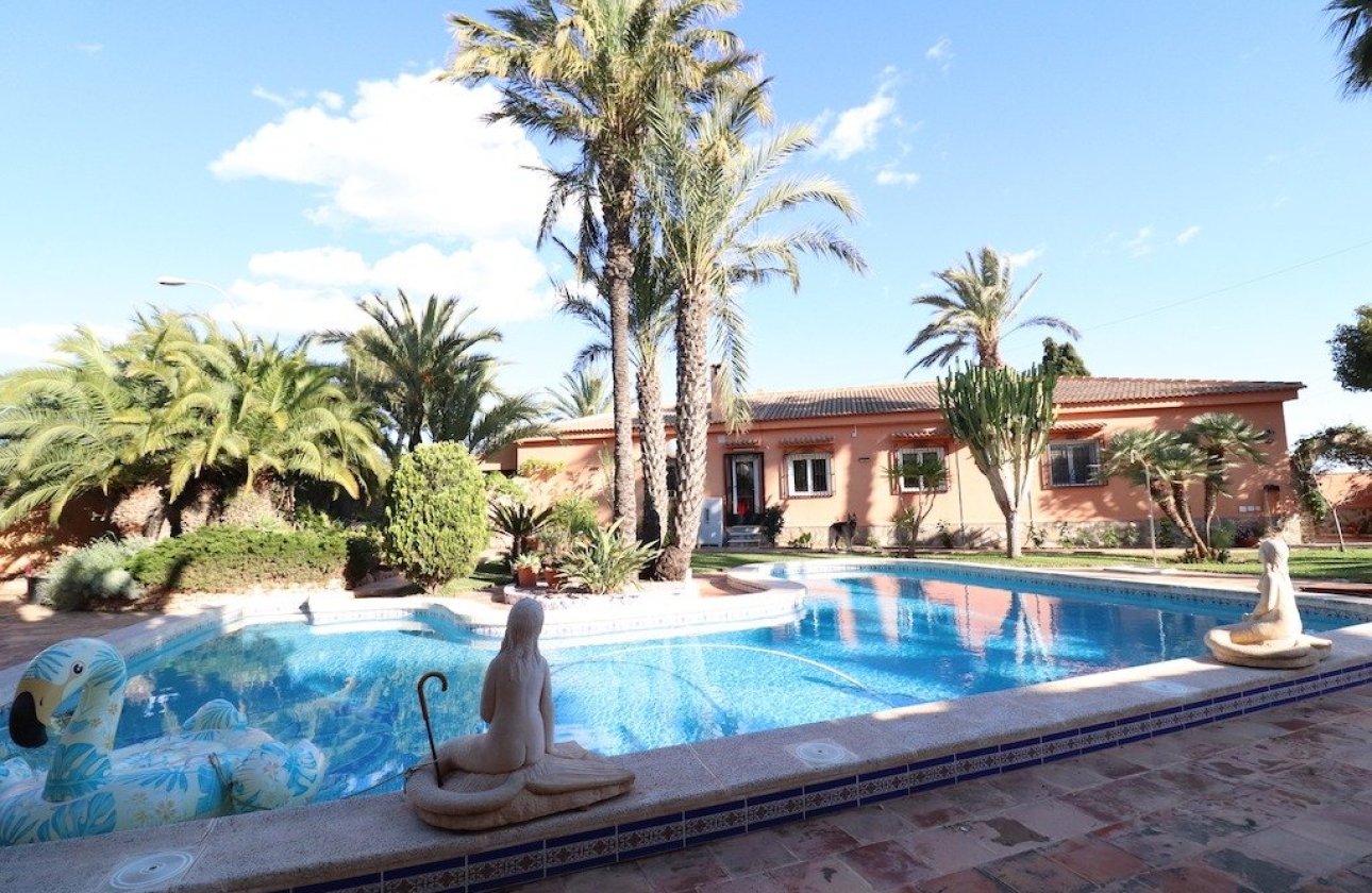 Resale - Villa -
Torrevieja - Costa Blanca