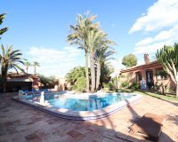 Resale - Villa -
Torrevieja - Costa Blanca