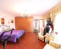 Resale - Villa -
Torrevieja - Costa Blanca