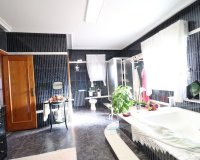 Resale - Villa -
Torrevieja - Costa Blanca