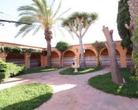 Resale - Villa -
Torrevieja - Costa Blanca