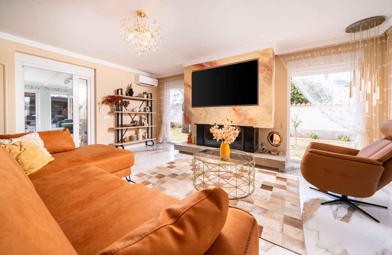 Resale - Villa -
Torrevieja - Costa Blanca