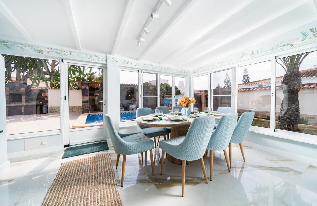 Resale - Villa -
Torrevieja - Costa Blanca