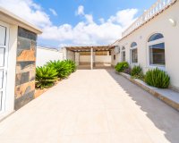 Resale - Villa -
Torrevieja - Costa Blanca