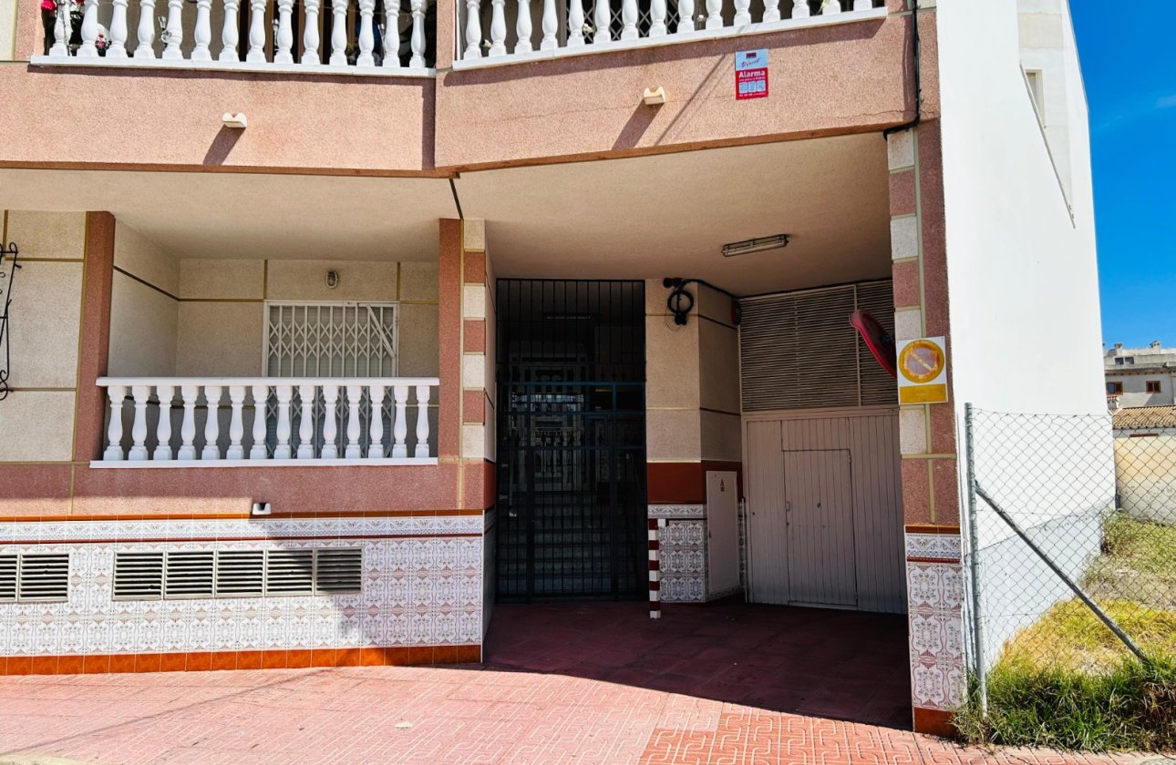 Resale - Villa -
Torrevieja - Costa Blanca