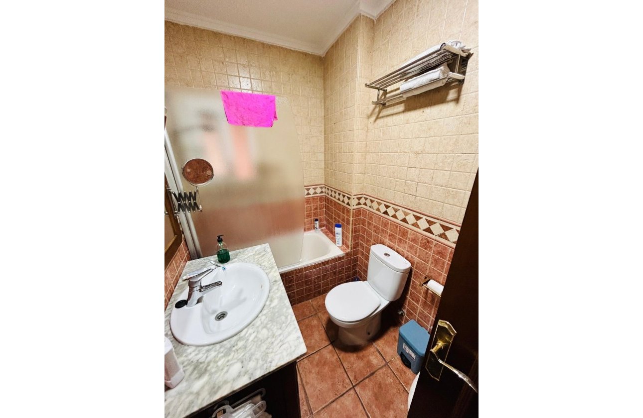 Resale - Villa -
Torrevieja - Costa Blanca