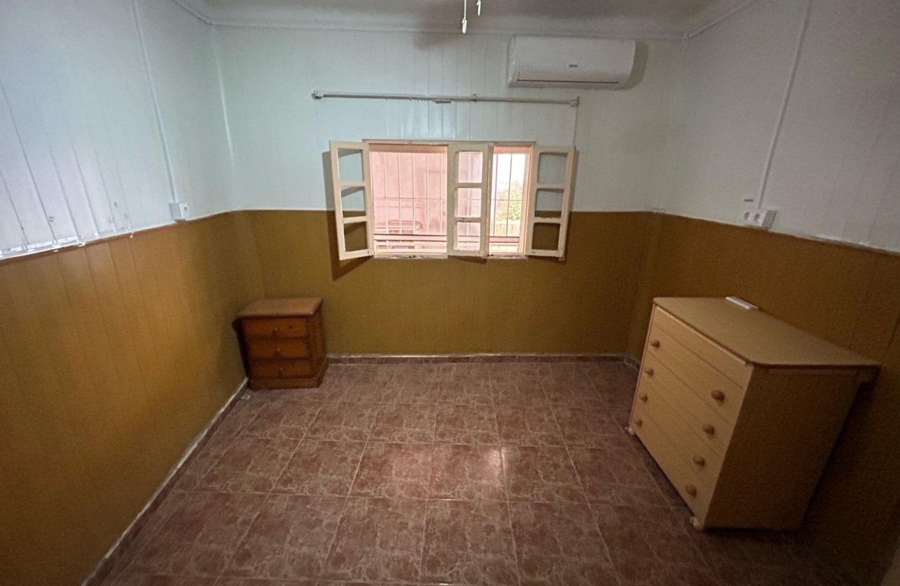 Resale - Villa -
Torrevieja - Costa Blanca