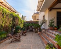 Resale - Villa -
Torrevieja - Costa Blanca