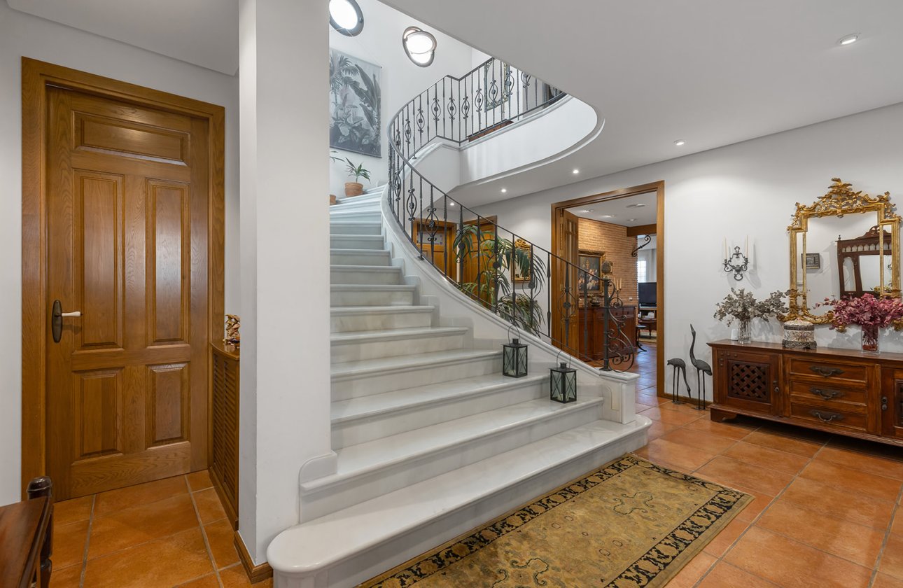 Resale - Villa -
Torrevieja - Costa Blanca