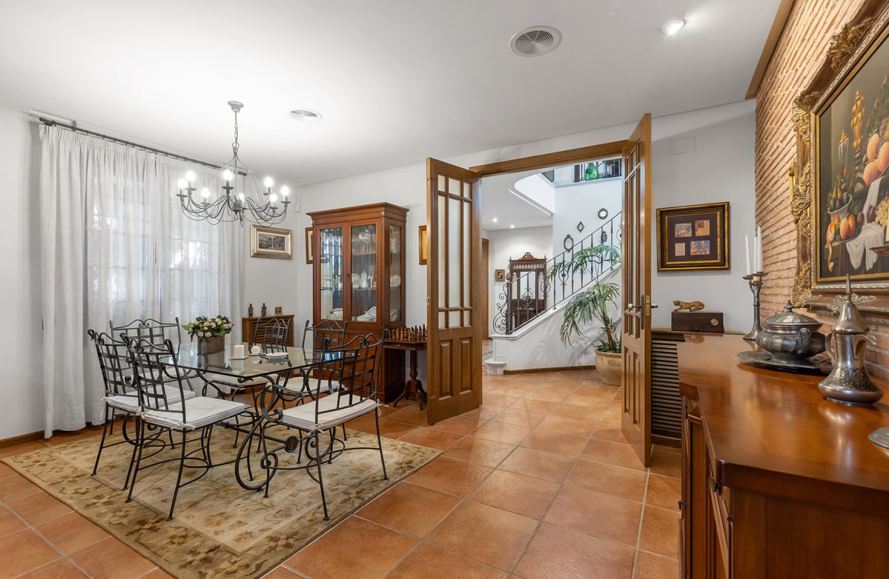 Resale - Villa -
Torrevieja - Costa Blanca