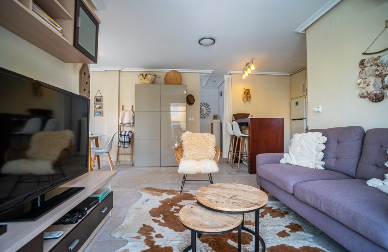 Resale - Villa -
Torrevieja - Costa Blanca