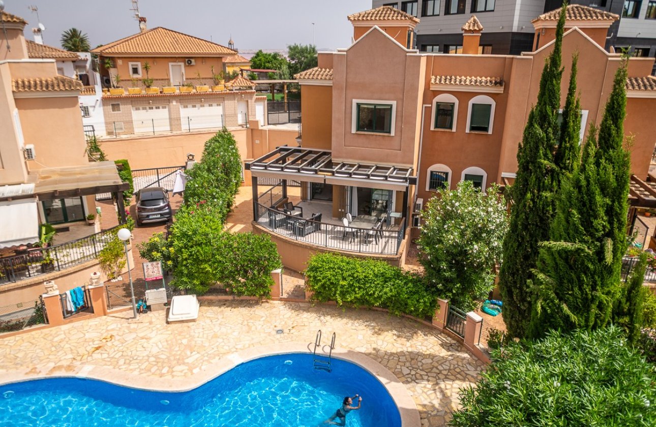 Resale - Villa -
Torrevieja - Costa Blanca