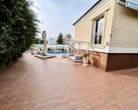 Resale - Villa -
Torrevieja - Costa Blanca
