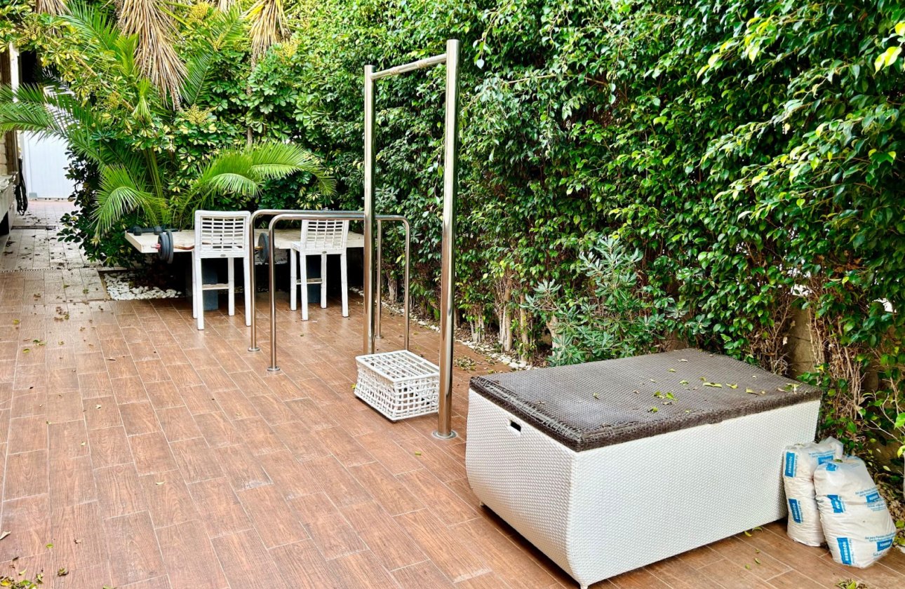 Resale - Villa -
Torrevieja - Costa Blanca