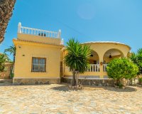 Resale - Villa -
Torrevieja - Costa Blanca