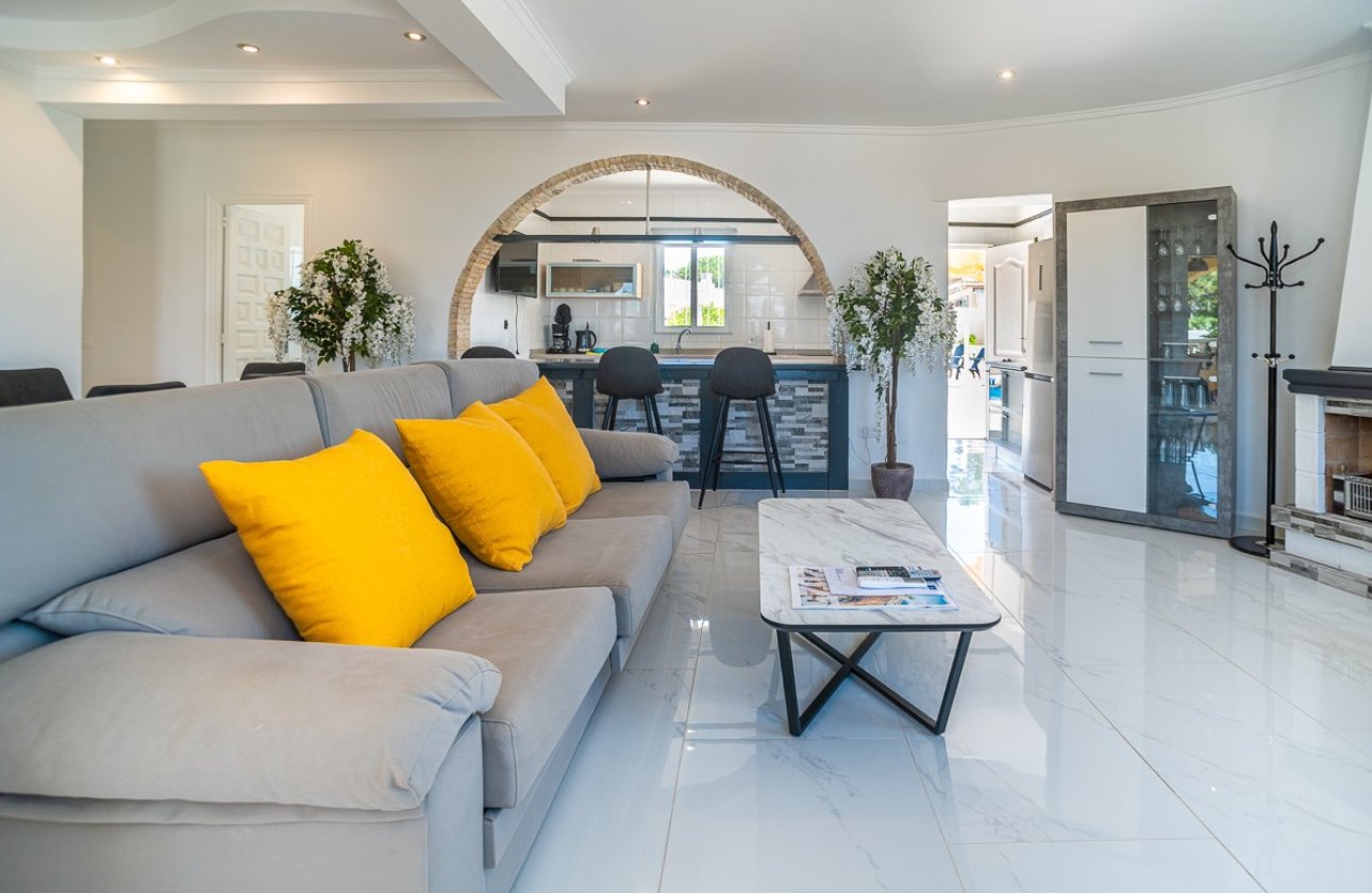 Resale - Villa -
Torrevieja - Costa Blanca