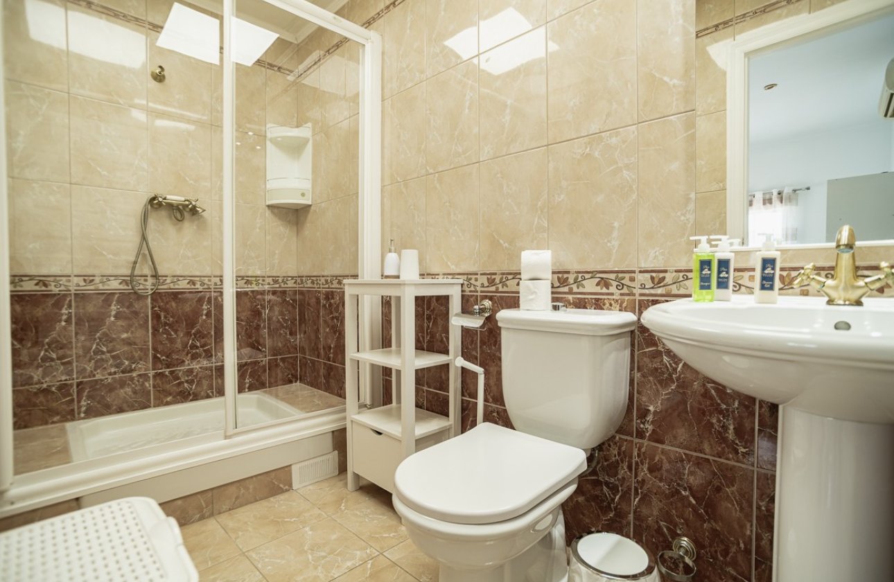 Resale - Villa -
Torrevieja - Costa Blanca