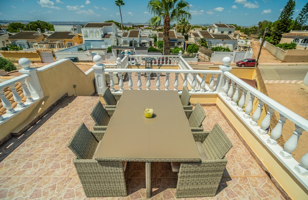 Resale - Villa -
Torrevieja - Costa Blanca