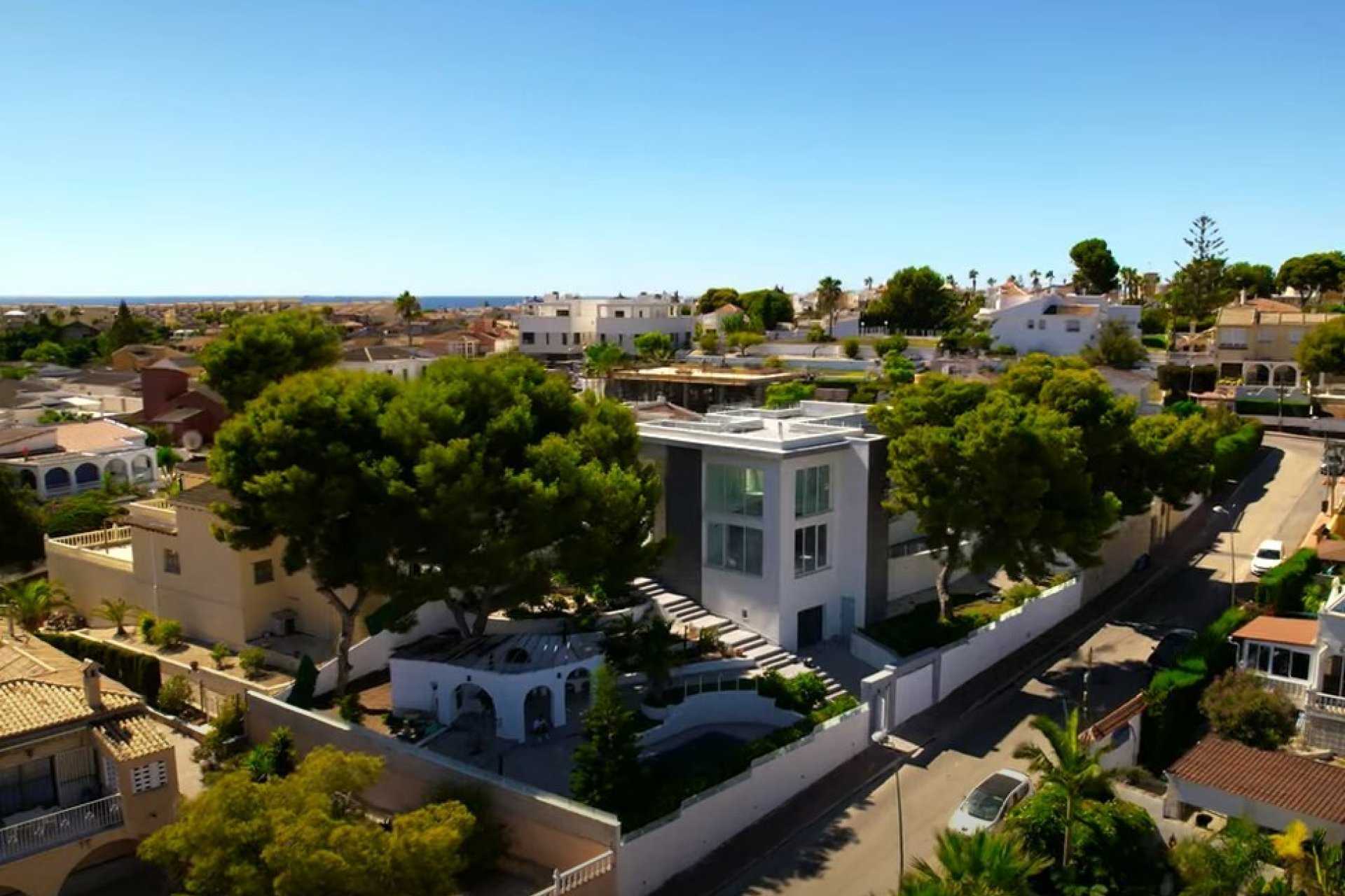 Resale - Villa -
Torrevieja - Costa Blanca