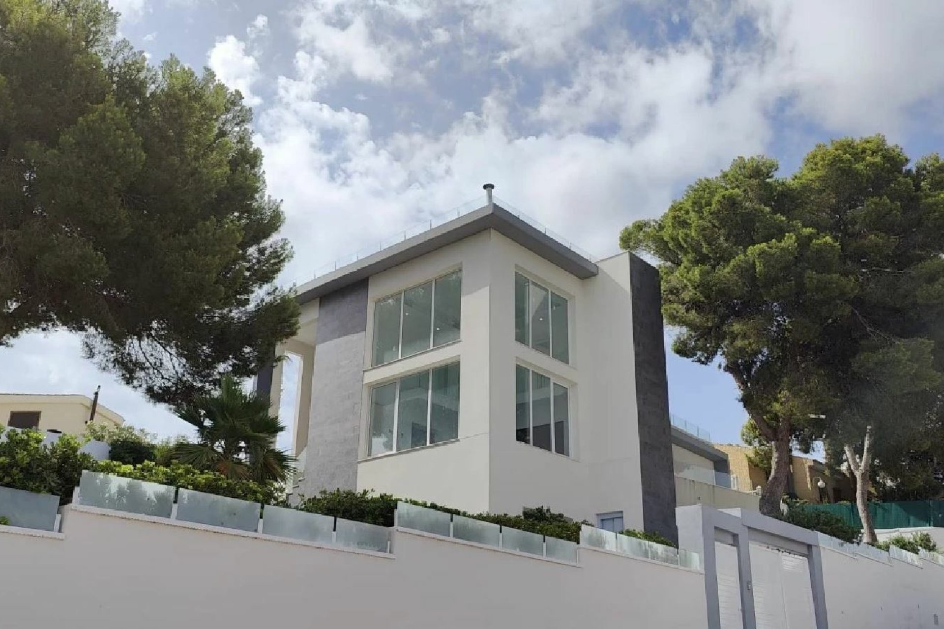 Resale - Villa -
Torrevieja - Costa Blanca