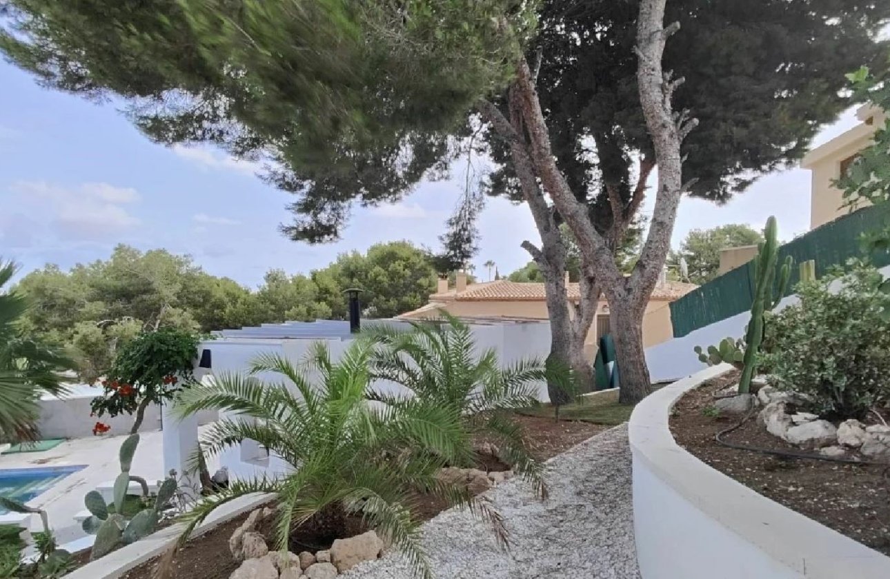 Resale - Villa -
Torrevieja - Costa Blanca