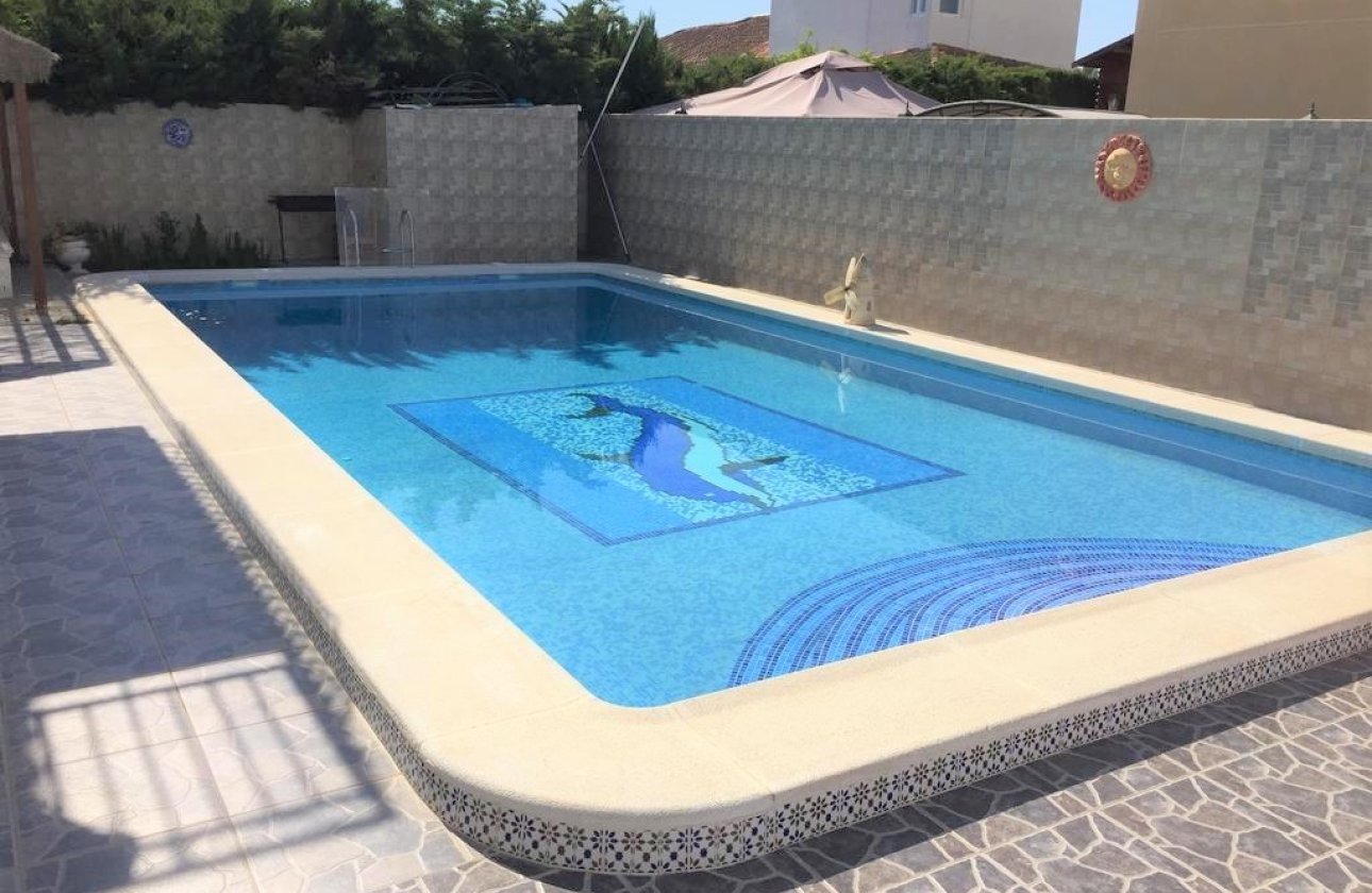 Resale - Villa -
Torrevieja - Costa Blanca