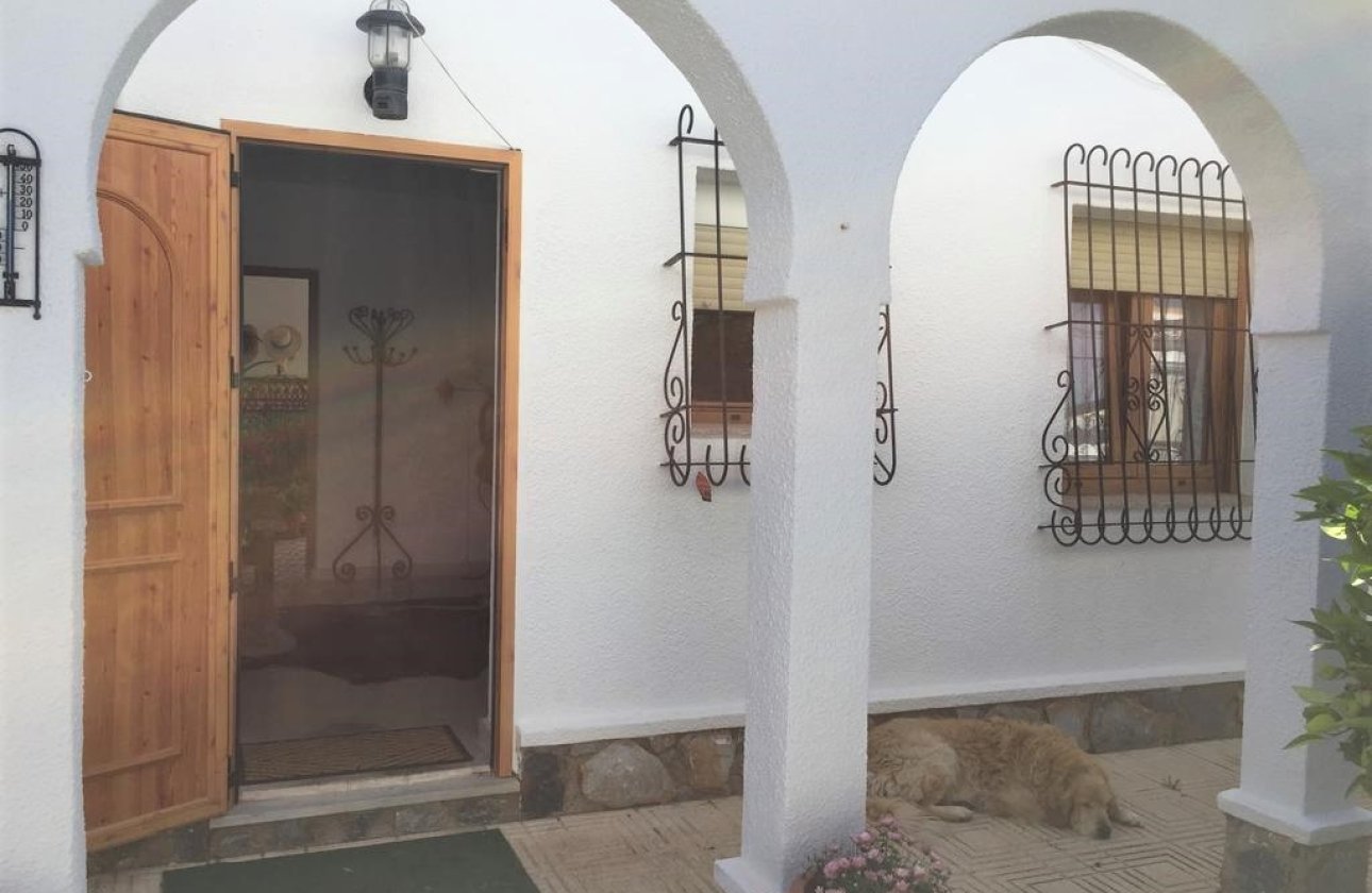 Resale - Villa -
Torrevieja - Costa Blanca