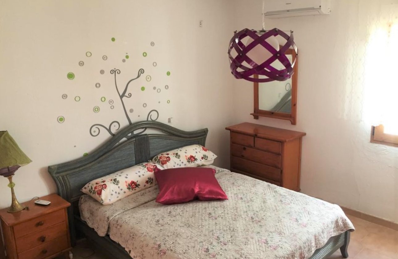 Resale - Villa -
Torrevieja - Costa Blanca